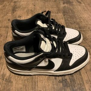 Nike dunks low black and white